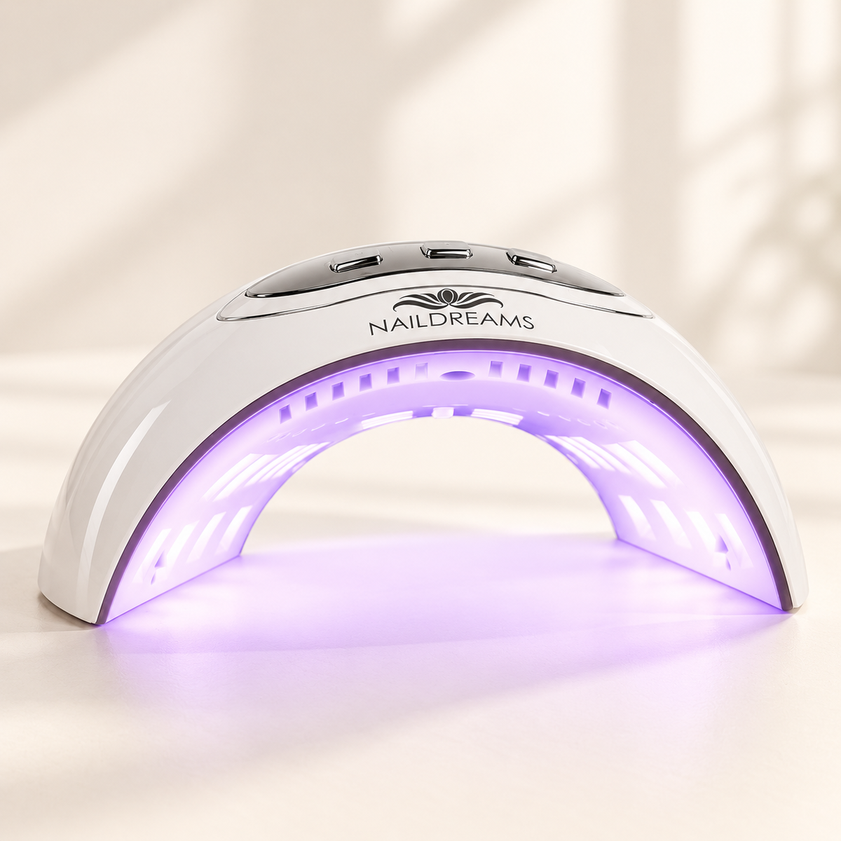 NAILDREAMS UV-Nagellack Starterset mit LED-Lampe – 6 Farben